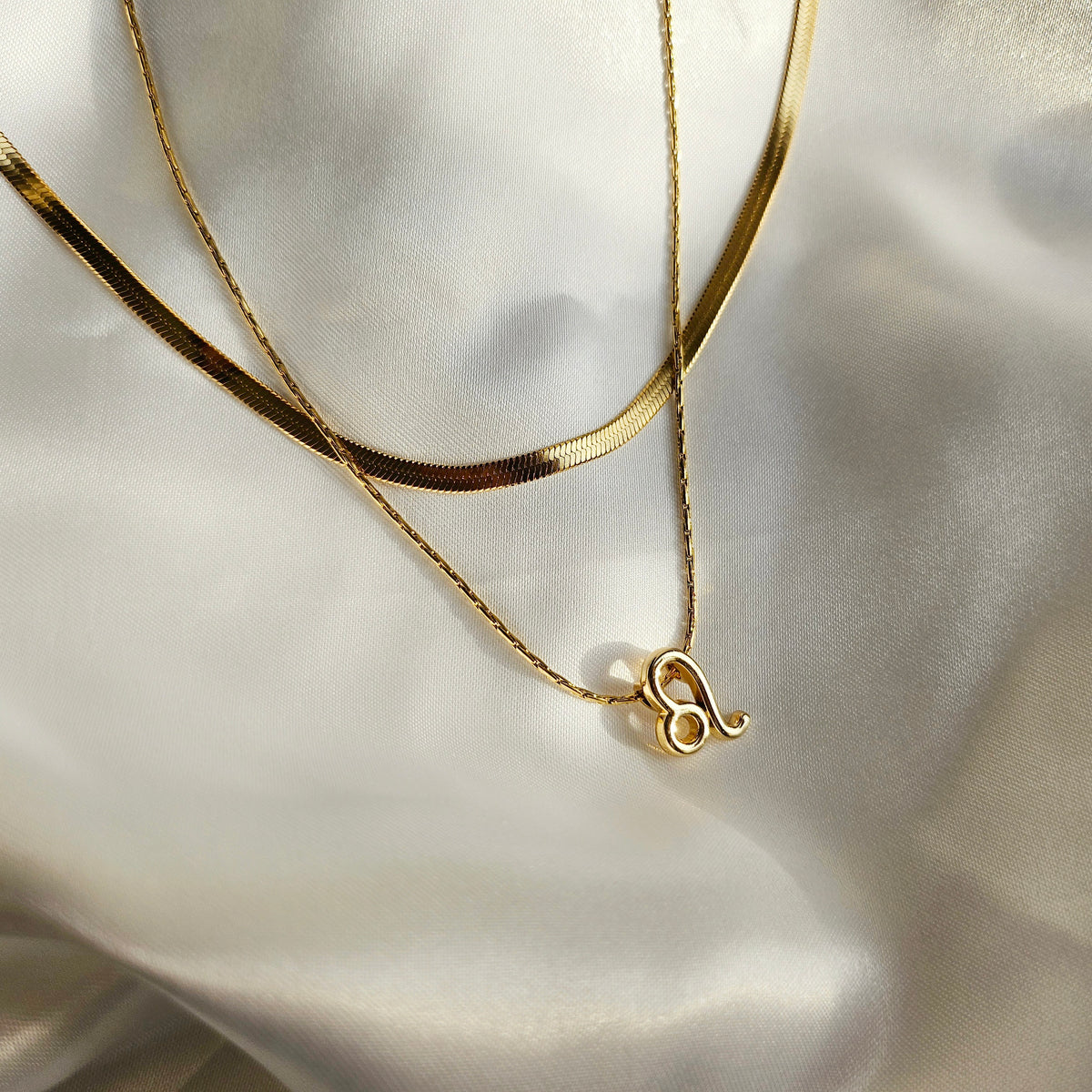 18K Gold Astrology Zodiac Charm Necklace Set