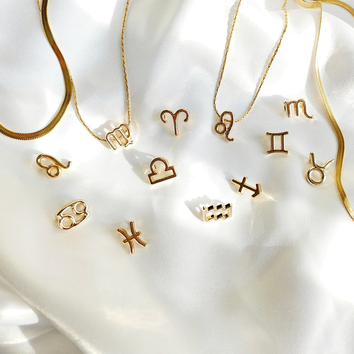 18K Gold Astrology Zodiac Charm Necklace Set