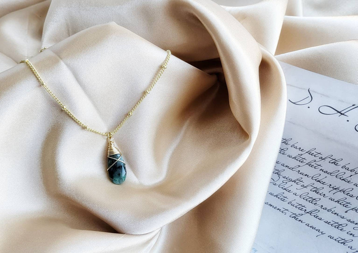 EMERALD | 14K Gold Crystal Pendant Necklace