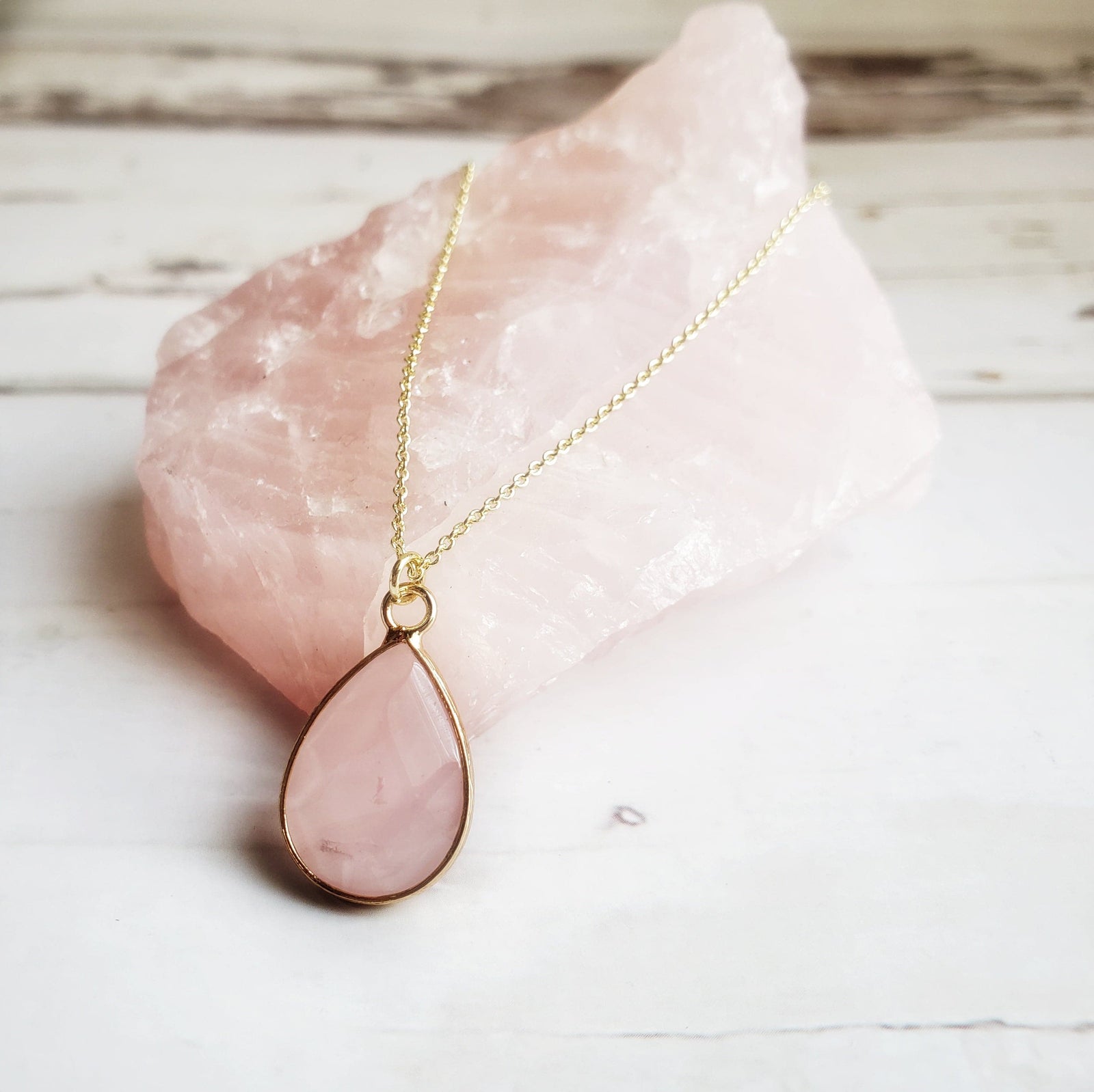 ROSE QUARTZ | 14K Gold Drop Crystal Pendant Necklace