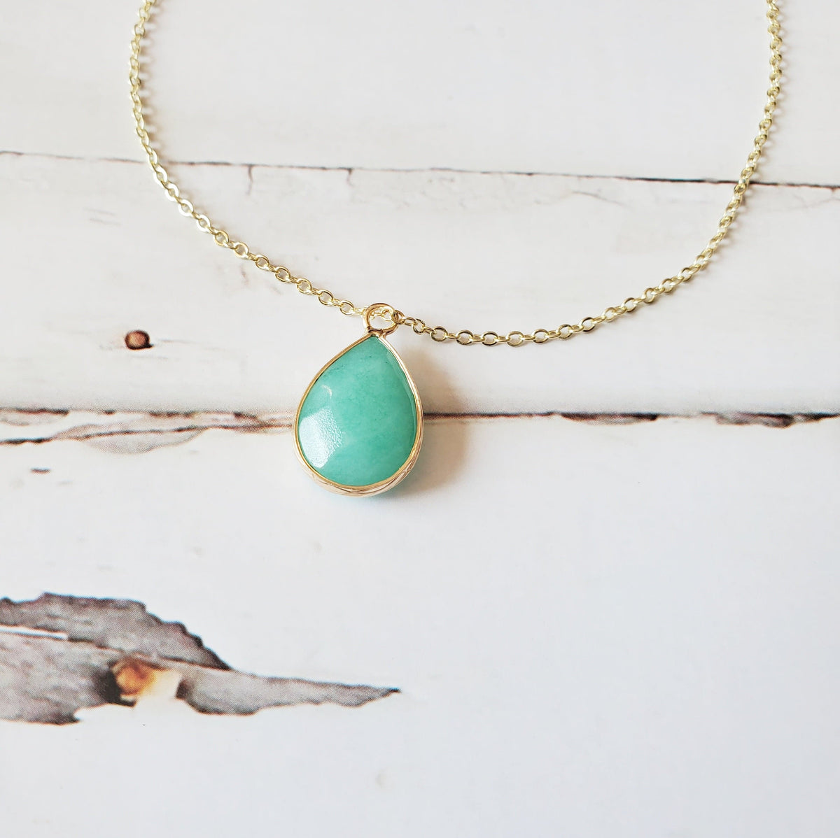 JADE | 14k Gold Cable Chain Pendant Necklace
