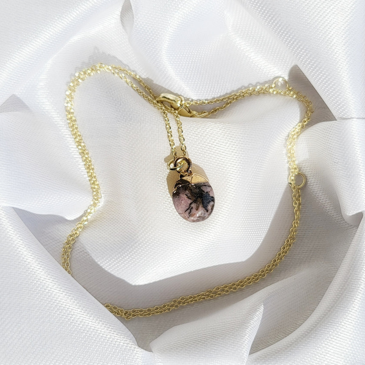 RHODONITE | 14K Gold Adjustable Crystal Pendant Necklace