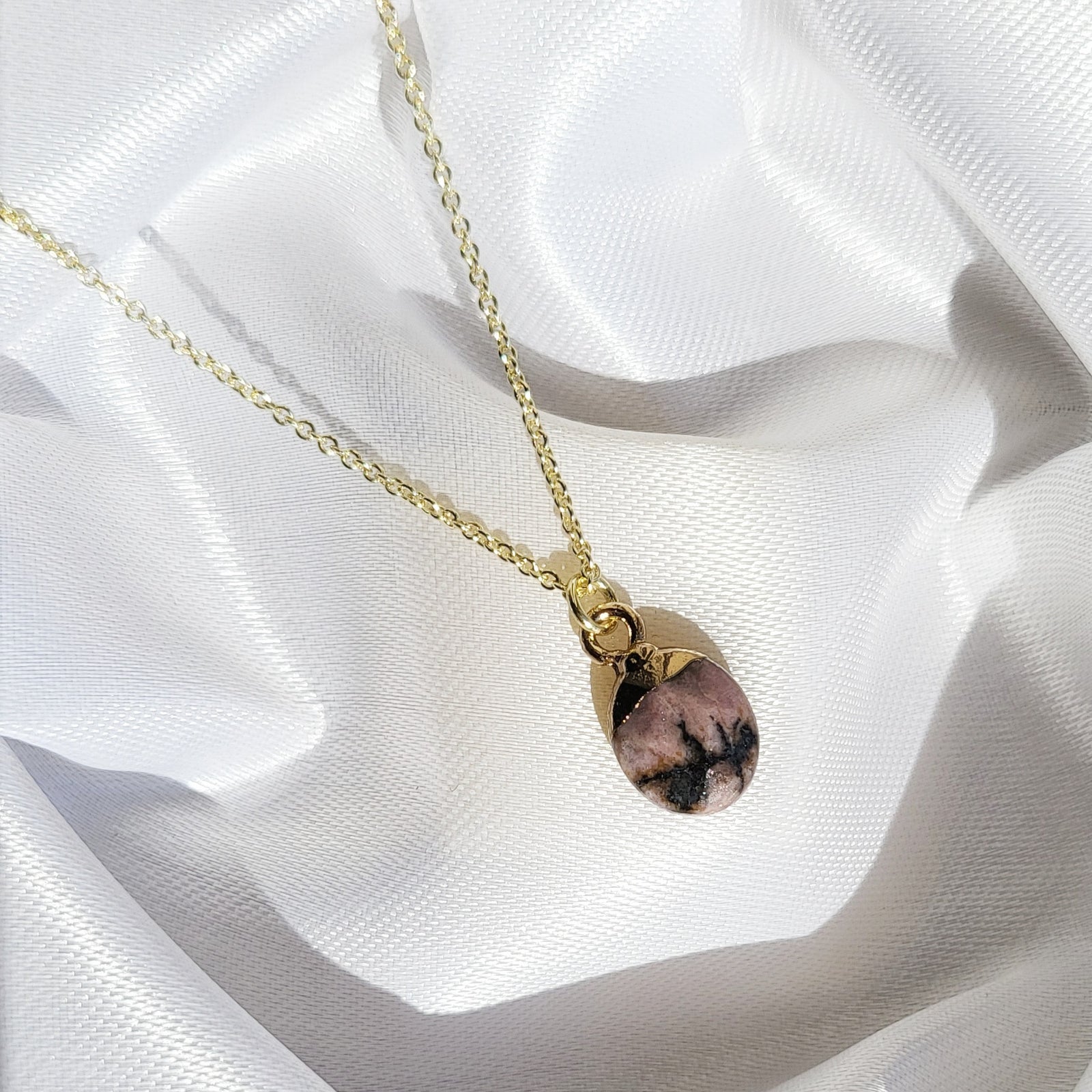 RHODONITE | 14K Gold Adjustable Crystal Pendant Necklace