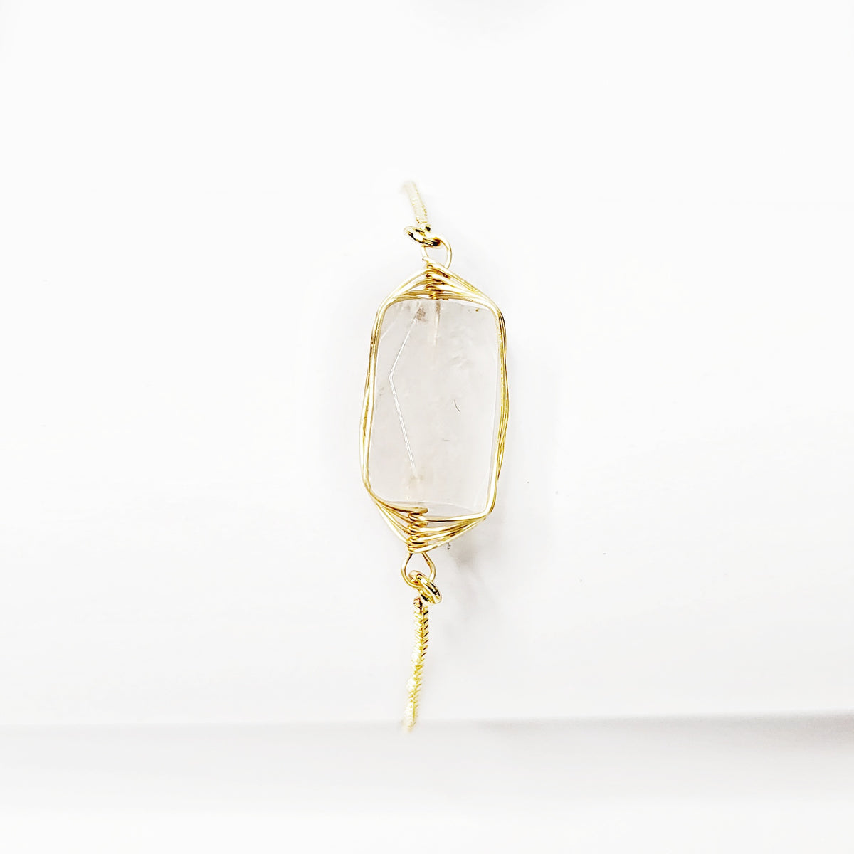 CLEAR QUARTZ | 14K Gold Dainty Crystal Bracelet