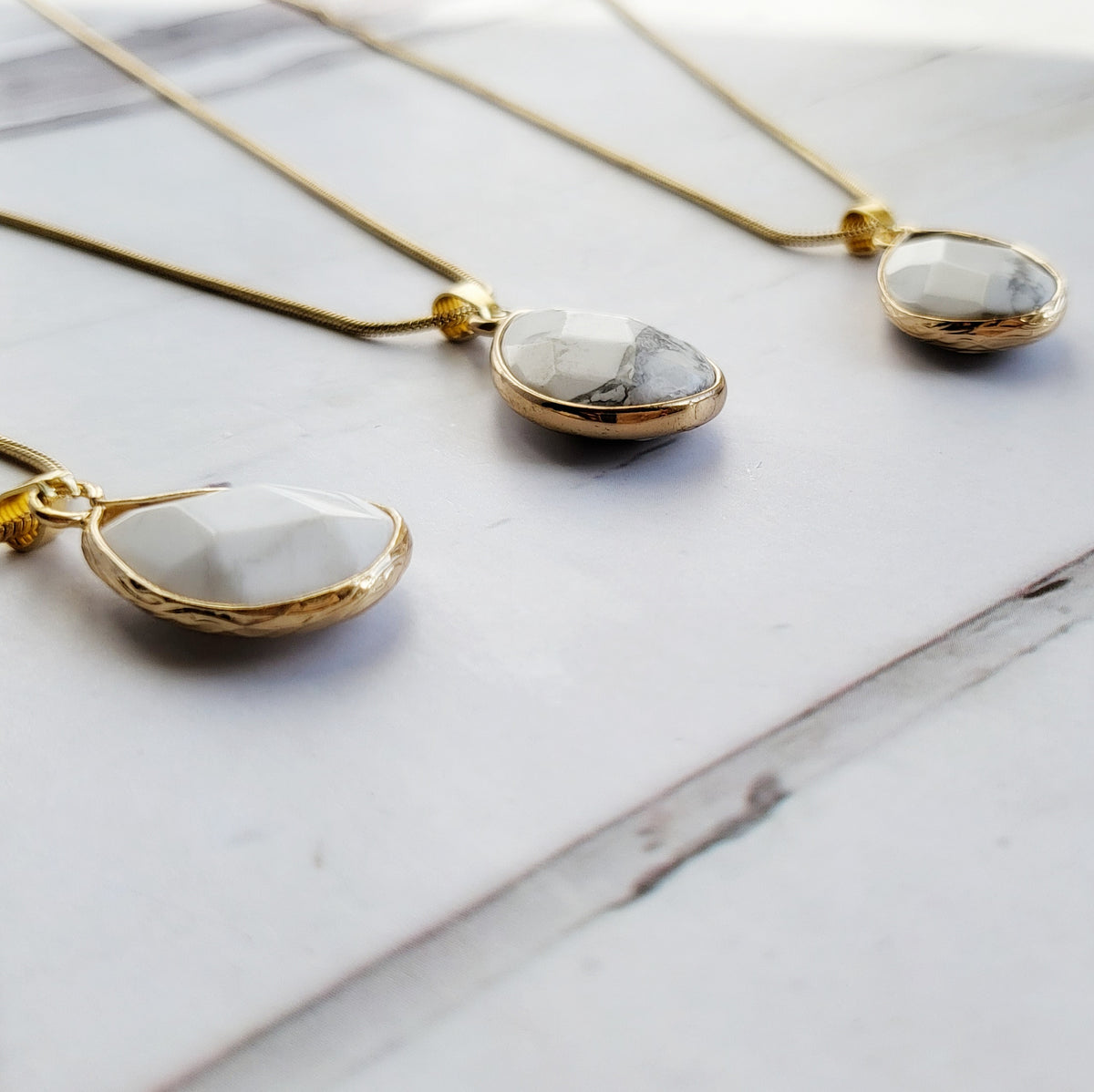 HOWLITE | 14k Gold Gemstone Necklace