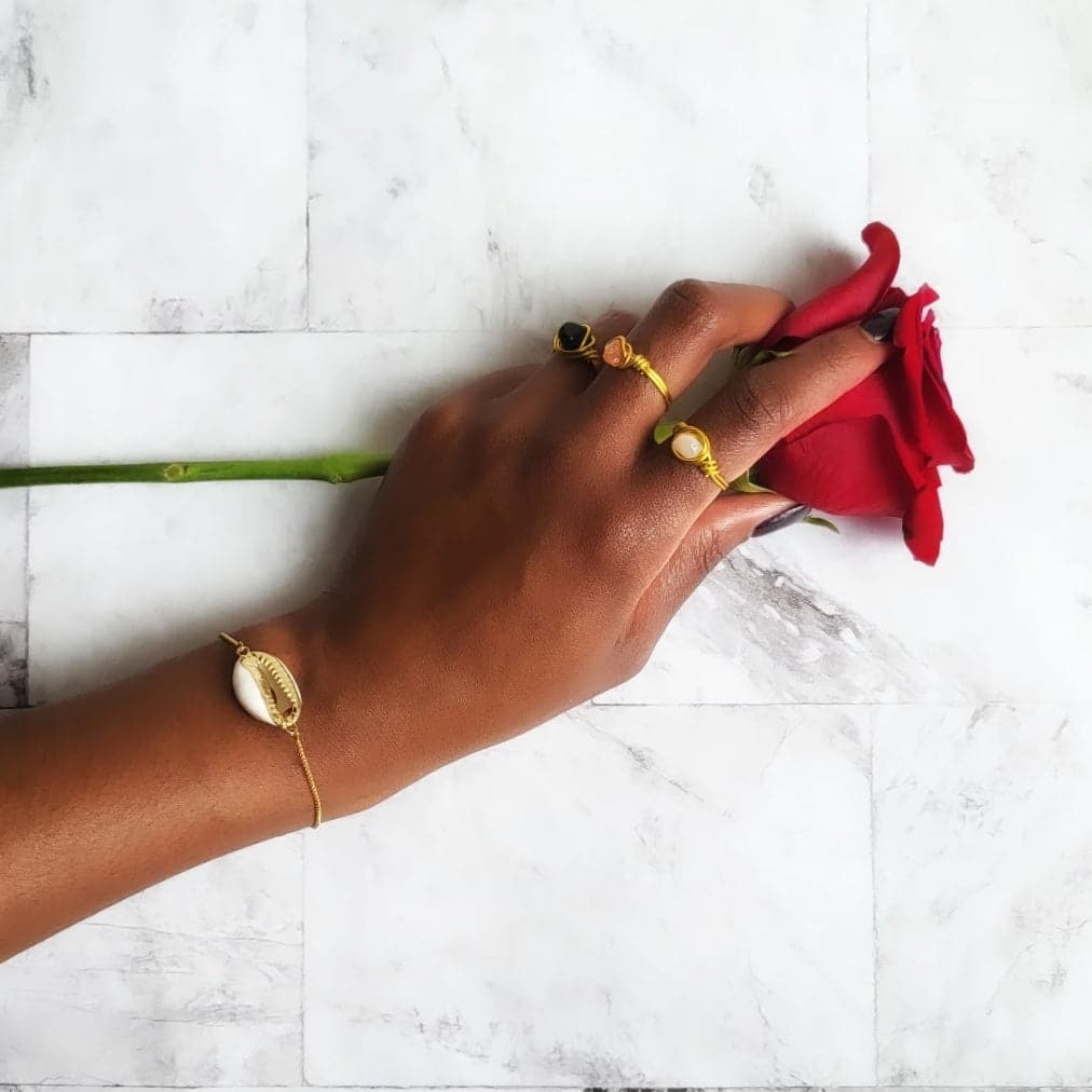 COWRIE | 14K Gold Box Chain Pendant Bracelet