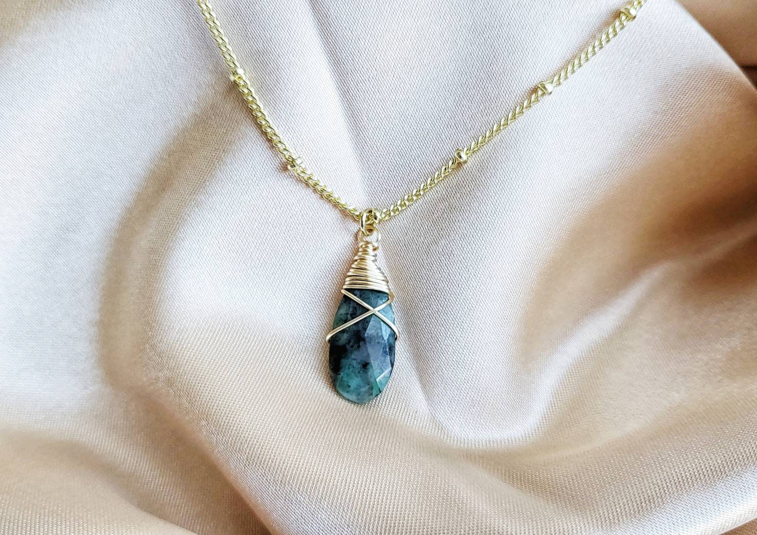 EMERALD | 14K Gold Raw Green Emerald Drop Pendant Necklace | Heart Chakra Crystal Healing | Minimalist Christmas Jewelry | Gift for Her