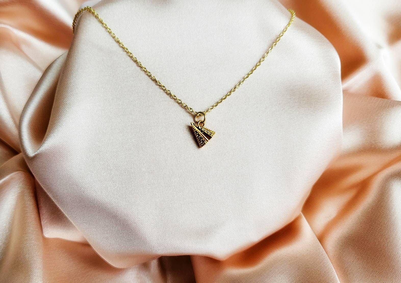 Gold Airplane Necklace  Wanderlust jewelry, Airplane necklace, Gift  necklace